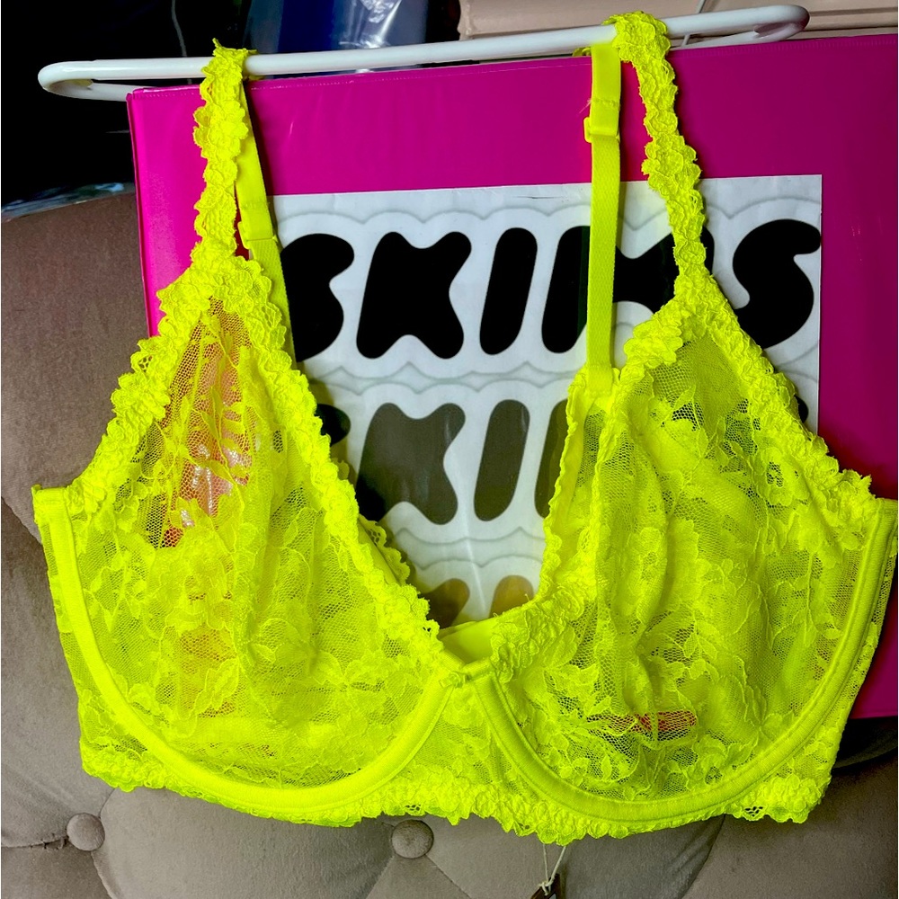 Skims - lace intimates - 36DD - yellow New